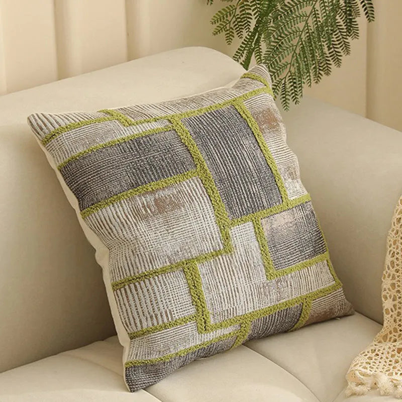 Square 45cm jacquard sofa cushion with woven plant and flower pattern in retro Nordic style.