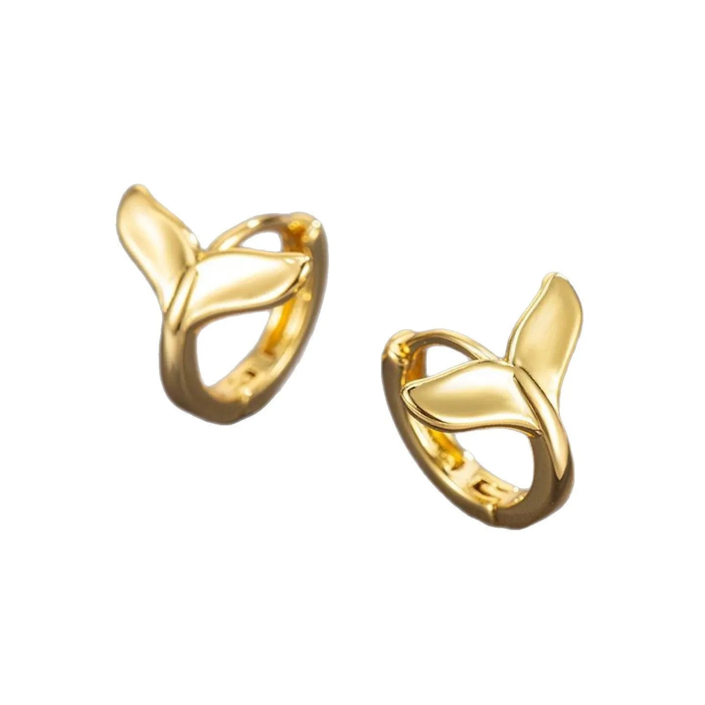 Women's fashion fishtail earrings in electroplated white gold or yellow gold colour on copper base