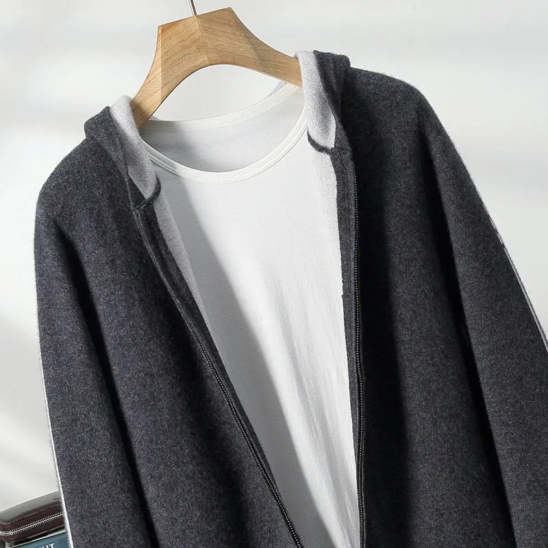 Men's dark blue cashmere cardigan with half-high collar and front zipper in loose fit