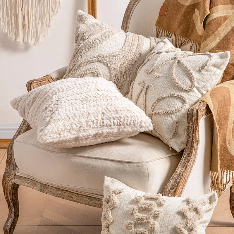 Knitted pillow cover with tassel trim and printed pattern options in 45x45cm or 30x50cm sizes