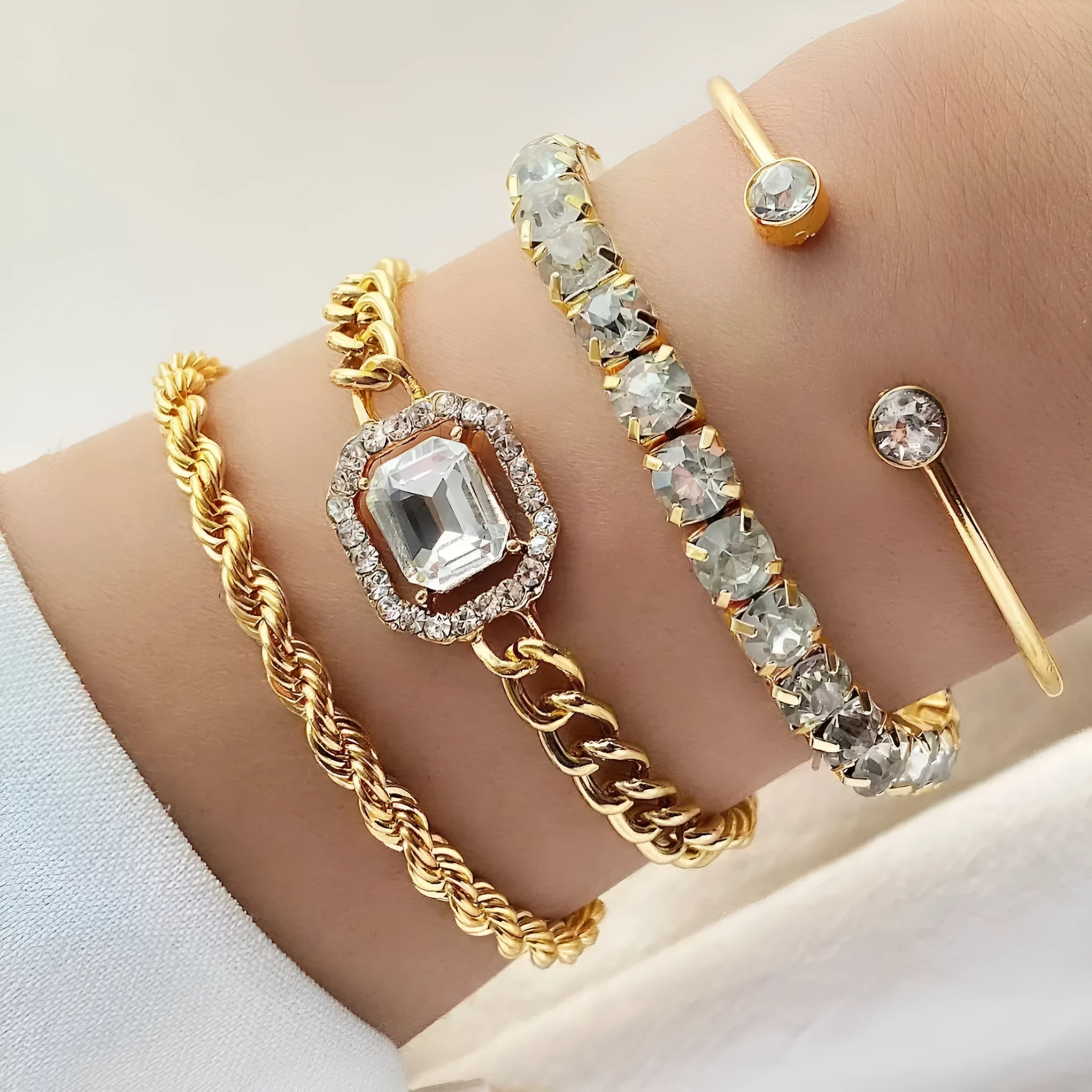 Women's retro geometric alloy bracelet four-piece set with square diamond links and metal chain construction