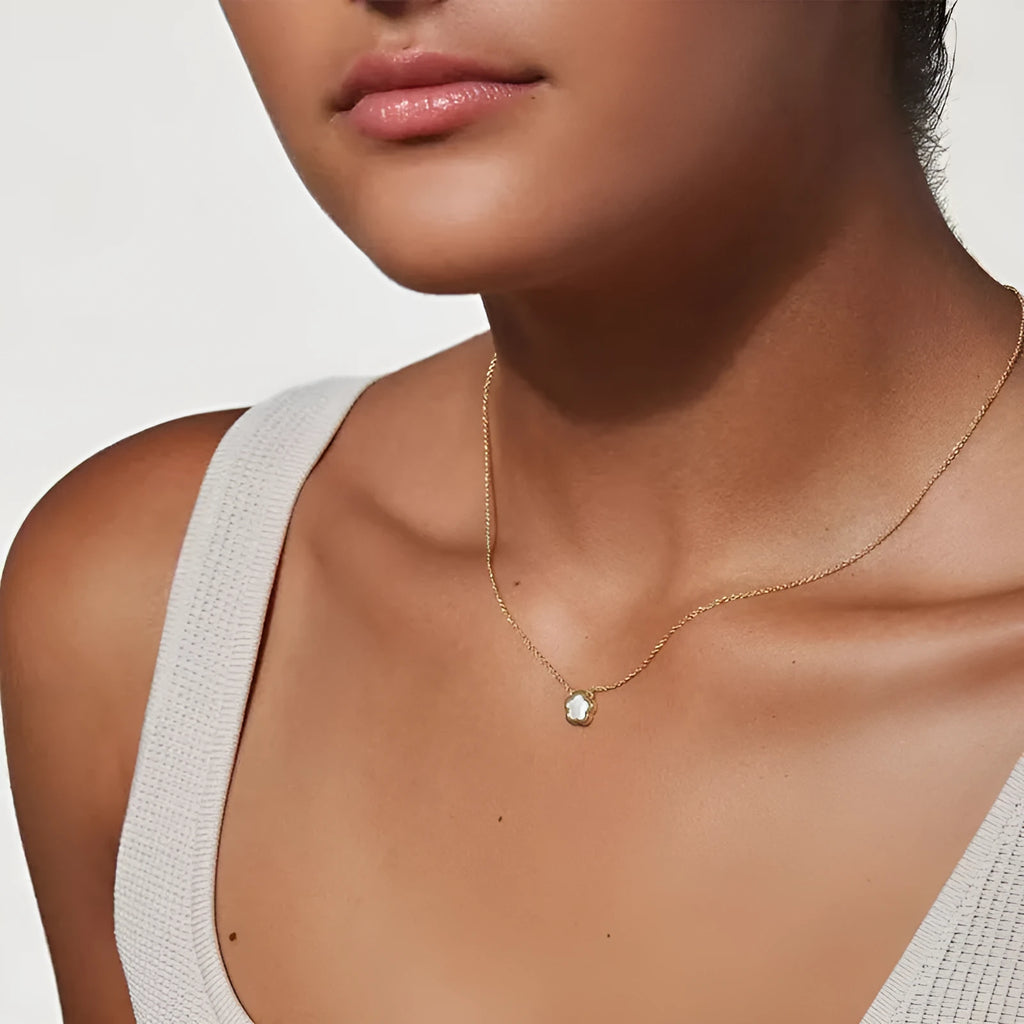 White mother of pearl shell flower necklace on O-chain in gold or silver finish