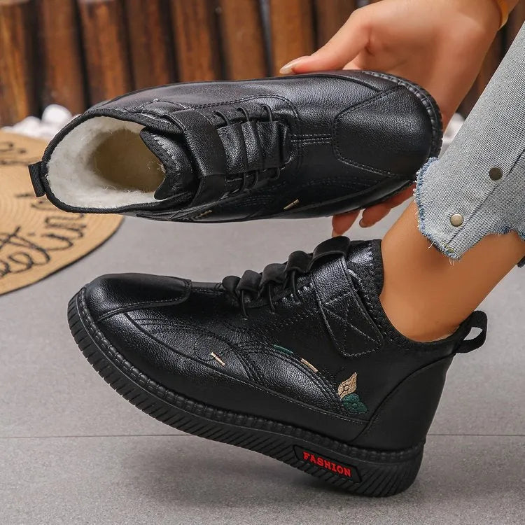 Women's black velvet cotton shoes with rubber sole and low-cut design