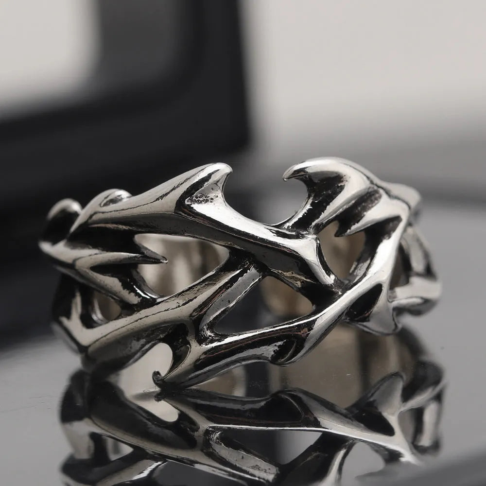 Copper adjustable ring with geometric thorn and flower design in J2150 colour