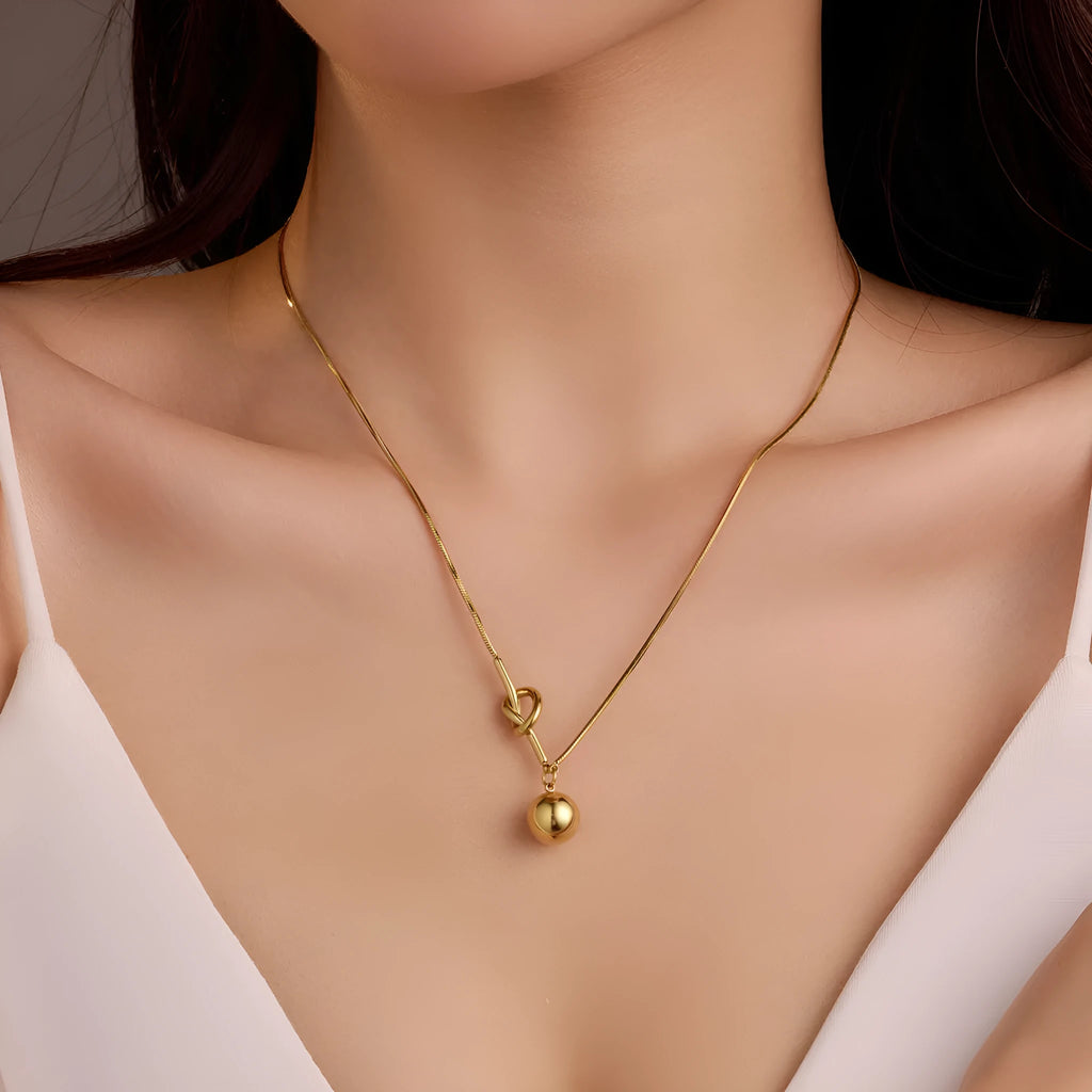 Stainless steel 18K electroplated winding ball pendant necklace with alloy chain for women, fashion OL style