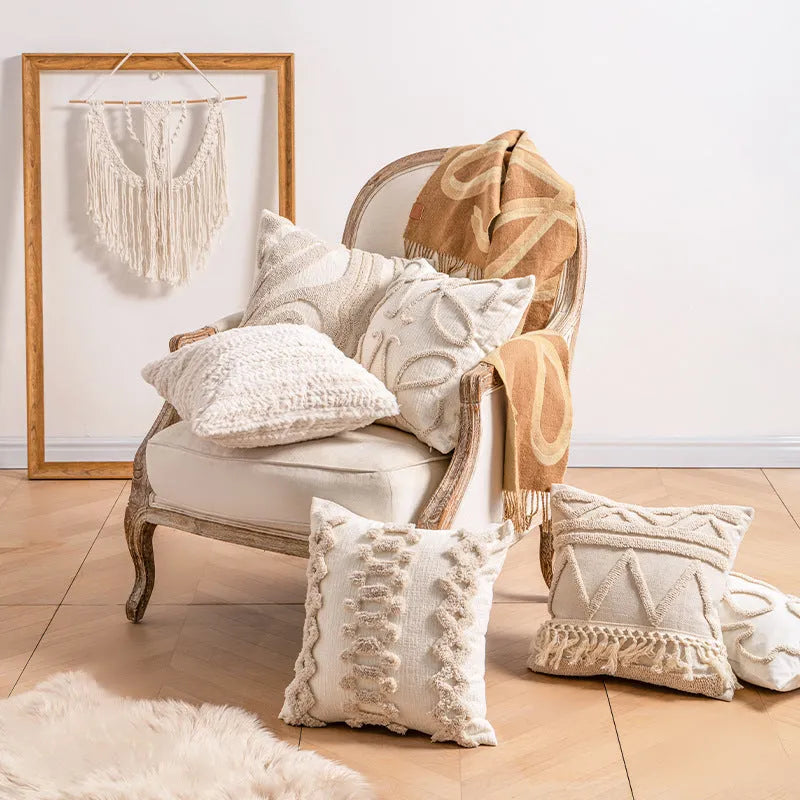 Knitted pillow cover with tassel trim and printed pattern options in 45x45cm or 30x50cm sizes