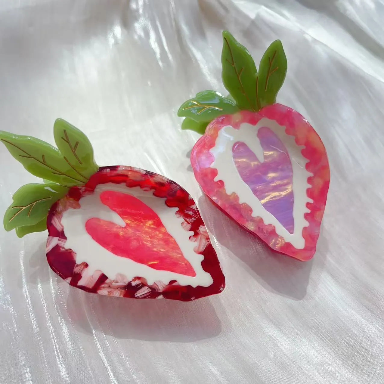 Handmade strawberry hairpin for girls in red pastoral style with fruit decoration