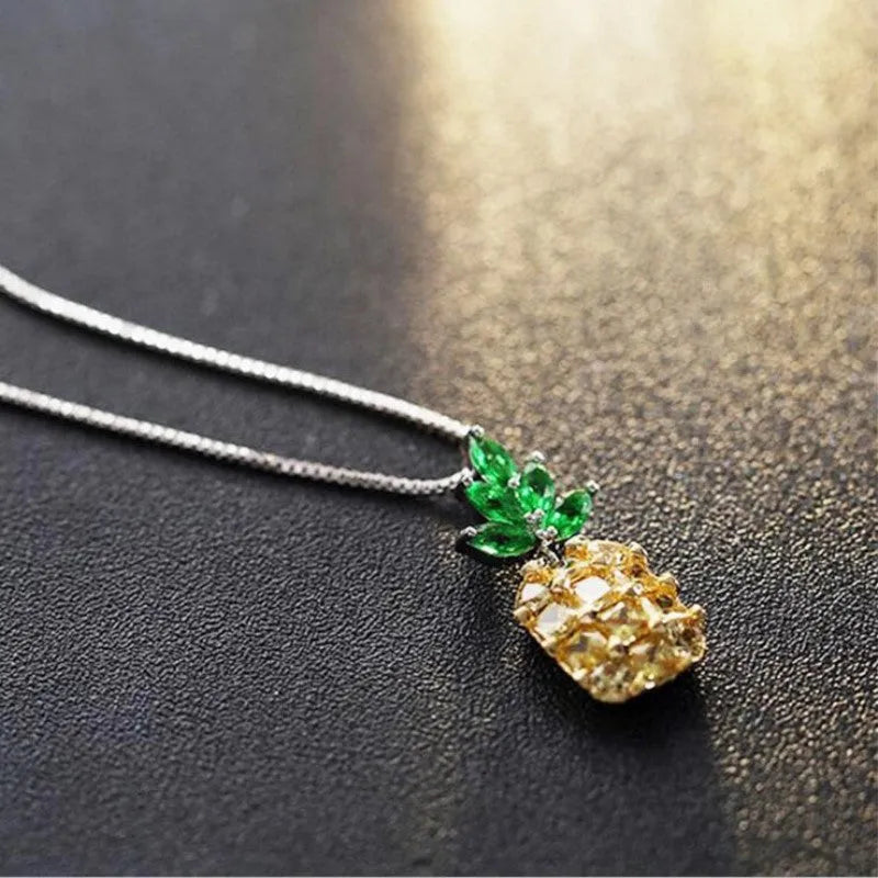 Korean fashion women's pineapple diamond necklace with geometric pendant in silver colour plating