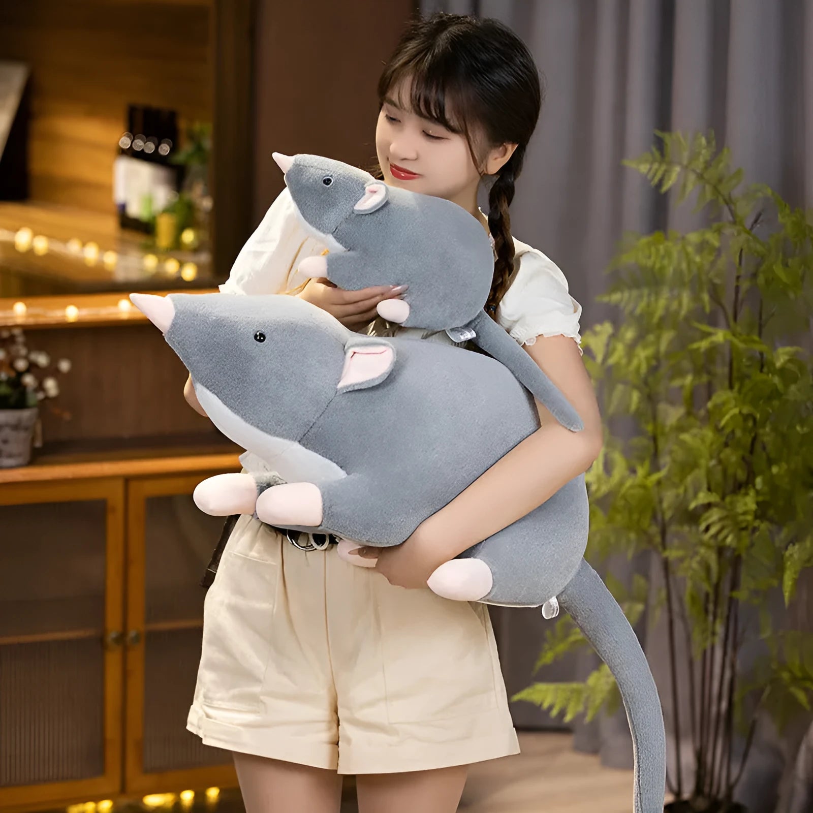 Cartoon mouse plush doll toy in three size options for children's companionship