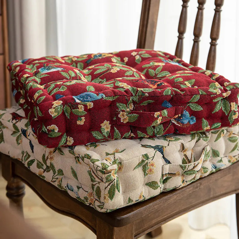 American-style thick dining chair cushion in floral apricot colour, dimensions 40x40x8cm.