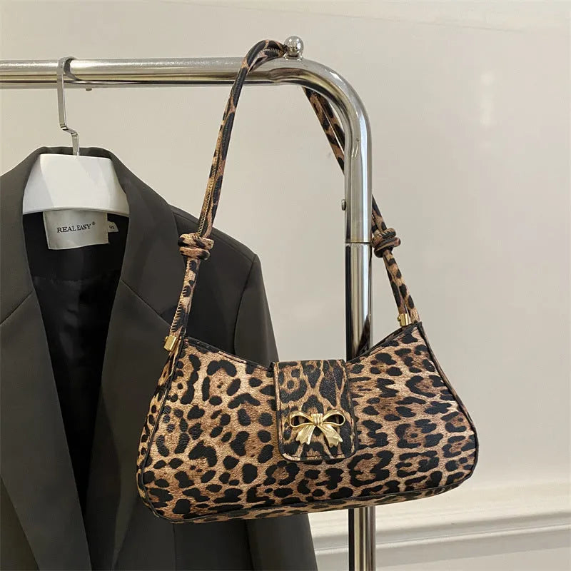 Women's large capacity casual handbag with sandwich pocket design in PU material