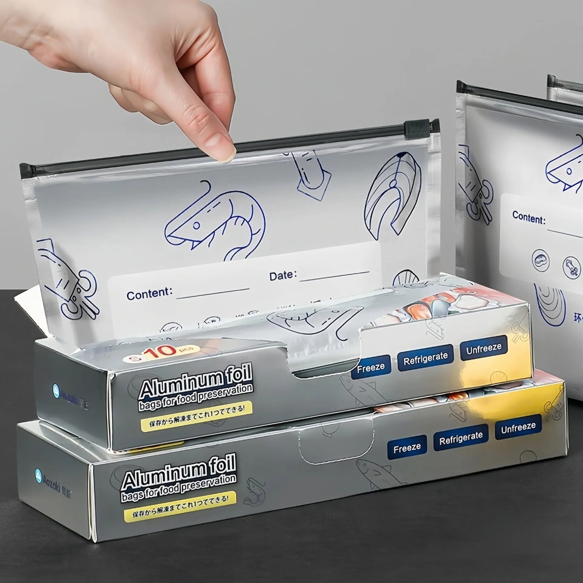 Pack of aluminium foil sealed food storage bags in small, medium, and large sizes.