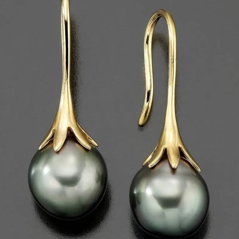 Gold-coloured retro women's earrings with electroplated finish and alloy construction