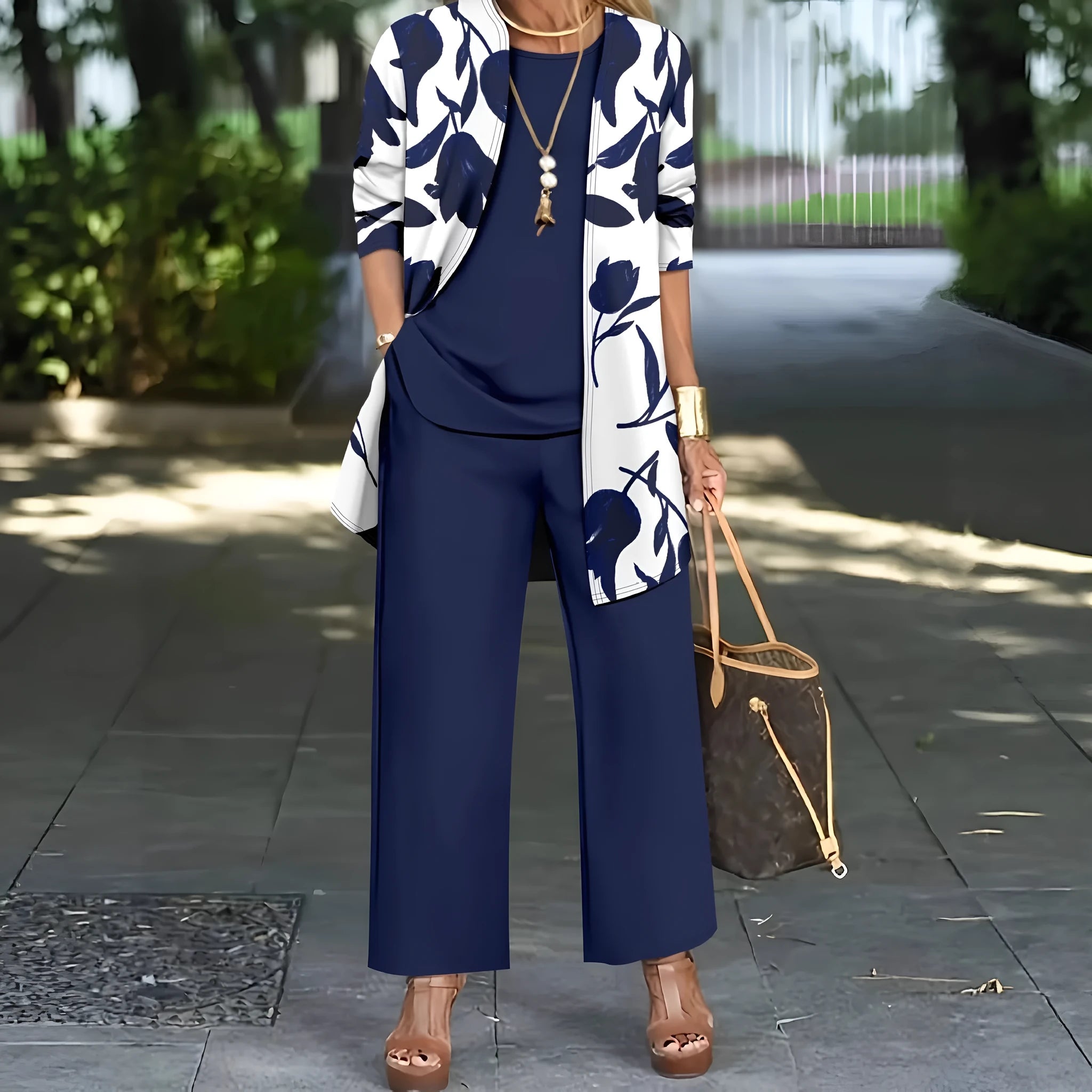 Women's three-piece casual suit in Japanese Korean style with coat, vest and trousers