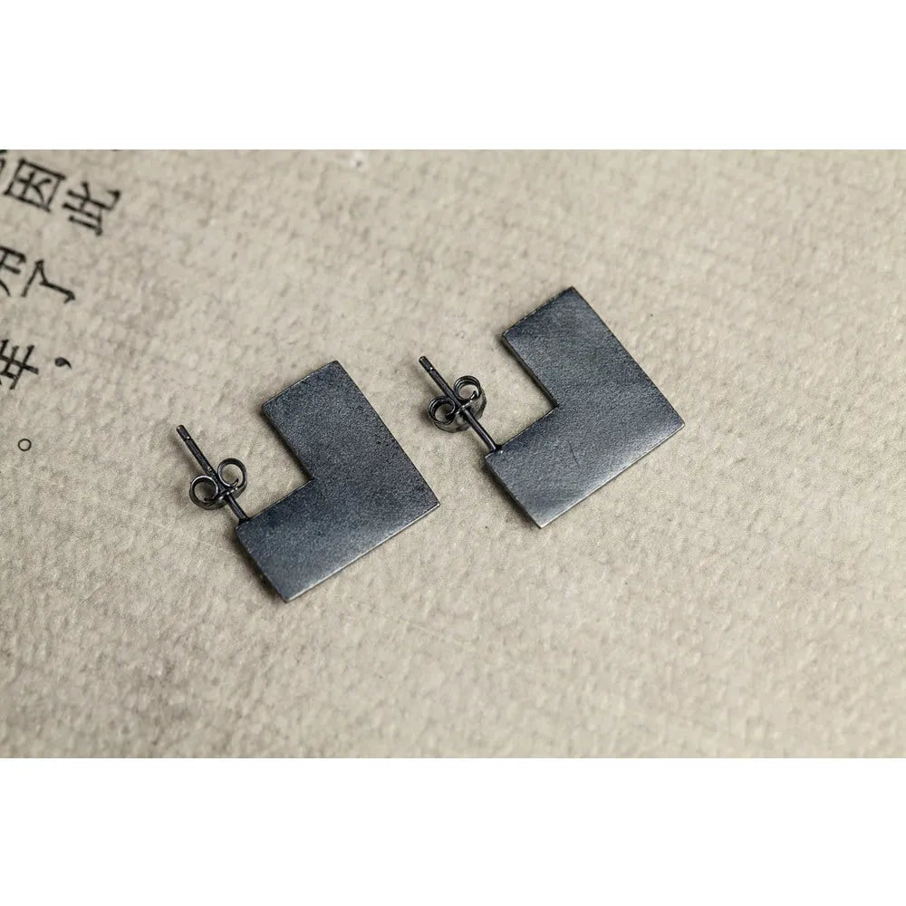 Oxidized black geometry square sterling silver earrings measuring 16mm