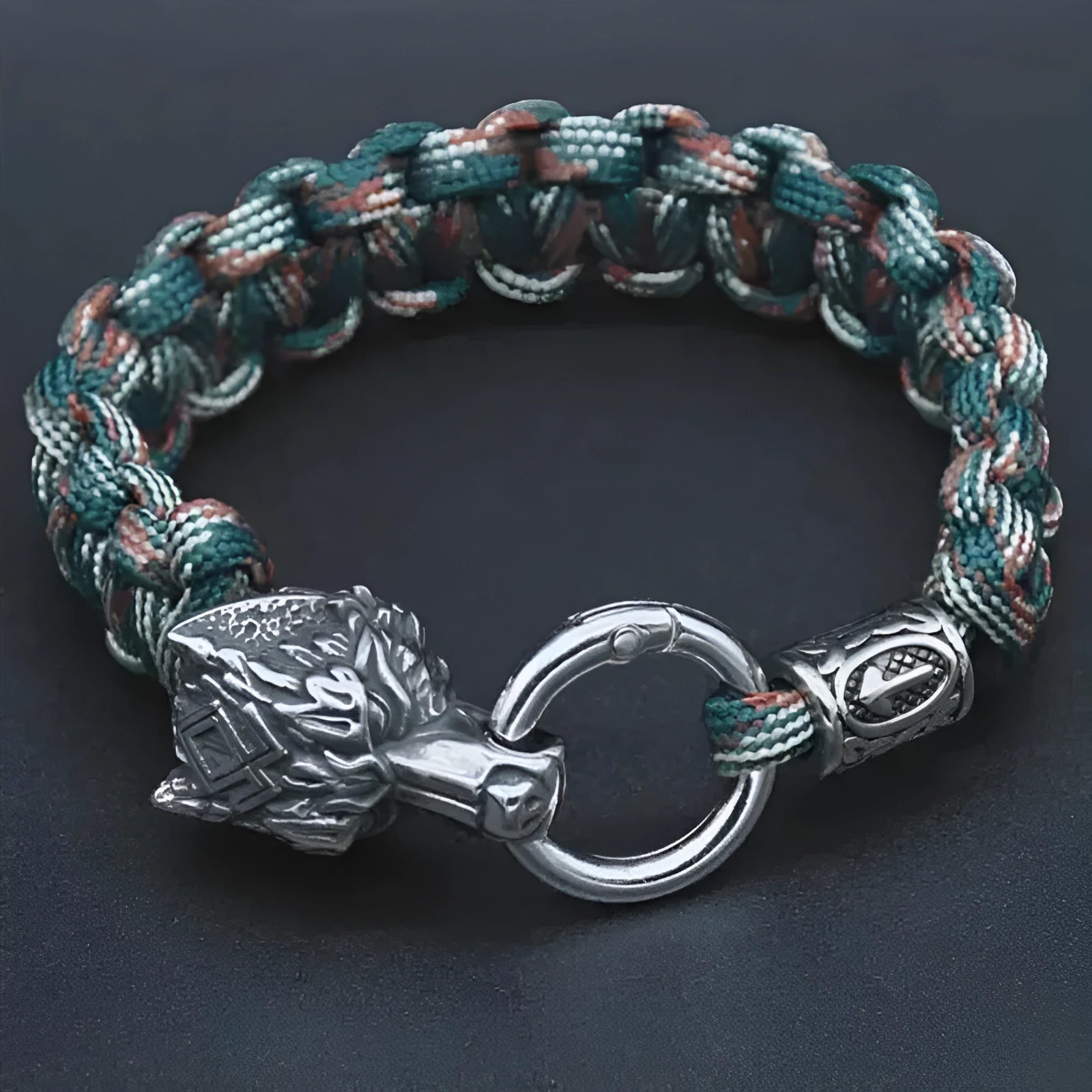 Handmade stainless steel wolf head Luen character bracelet in camouflage colour.