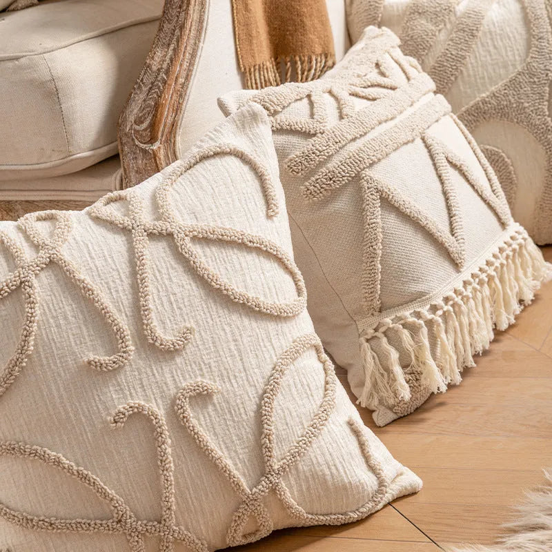 Knitted pillow cover with tassel trim and printed pattern options in 45x45cm or 30x50cm sizes