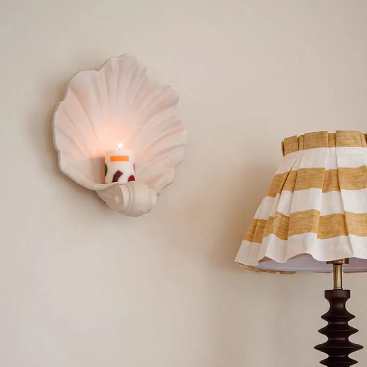 White resin simulation shell fruit plate ornament with light luxury decorative style