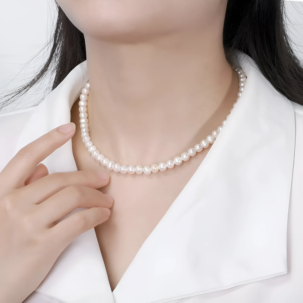 Women's adjustable necklace with 6-7mm freshwater pearl on 925 sterling silver chain