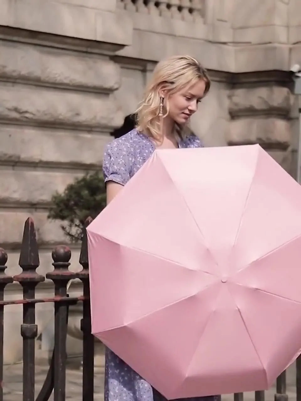Six-fold folding sun umbrella with steel ribs in various colour options