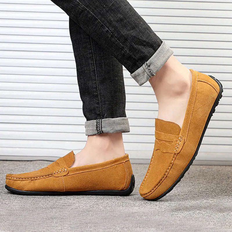 Men's suede-finished cowhide loafers in solid colours with rubber sole and round toe