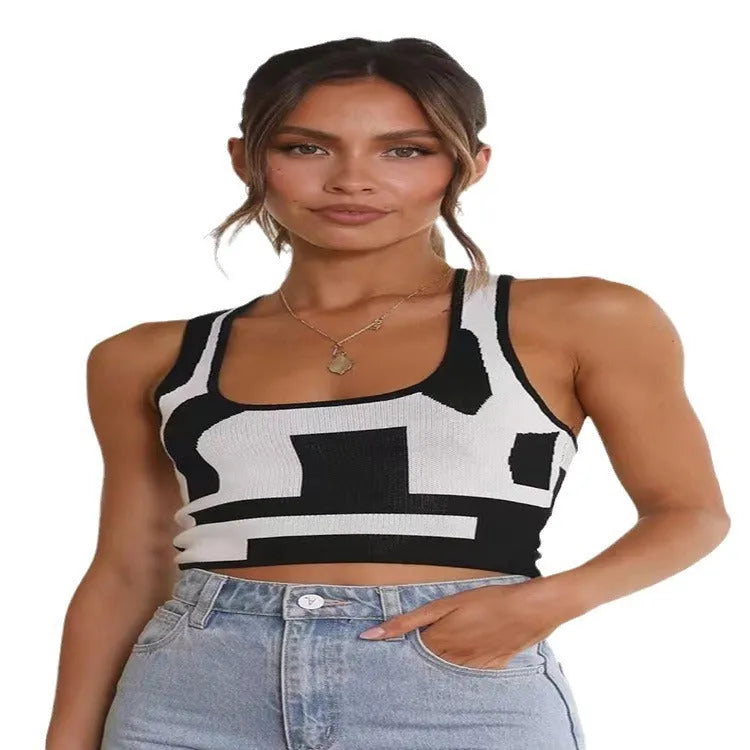 Women's U-collar camisole in polyester fabric with slim fit street fashion styling