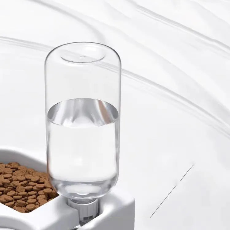 White food-grade plastic cat water fountain measuring 22x26x16cm for indoor pet hydration