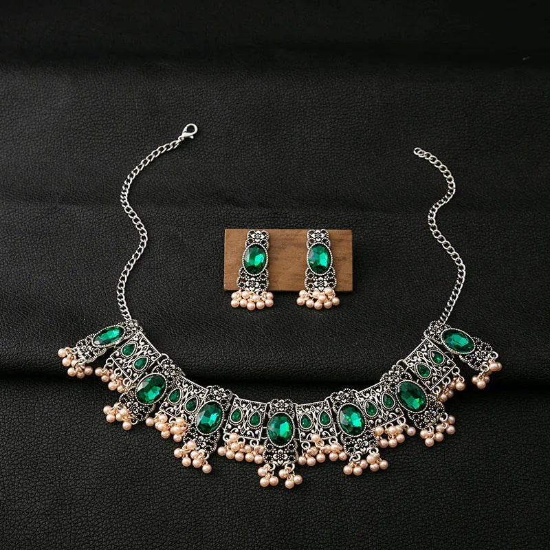 Vintage emerald earrings and necklace set with square tassel bead pendant and O-ring chain in retro ethnic style, colour E1474-2
