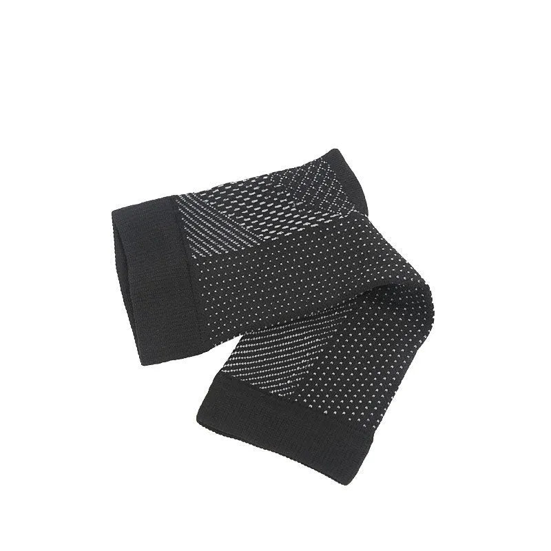 Korean-style nylon pressure foot socks in black with invisible heel and short tube length