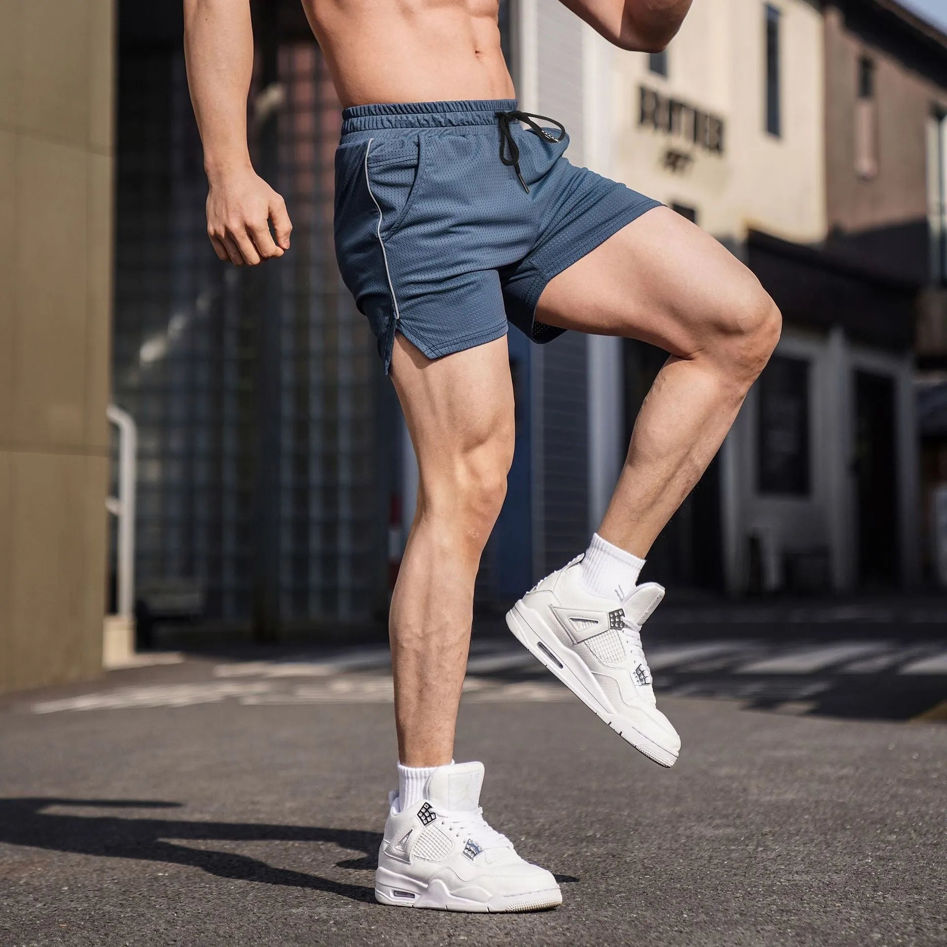 Men's straight-leg casual sports shorts in black, available in sizes M to 3XL.