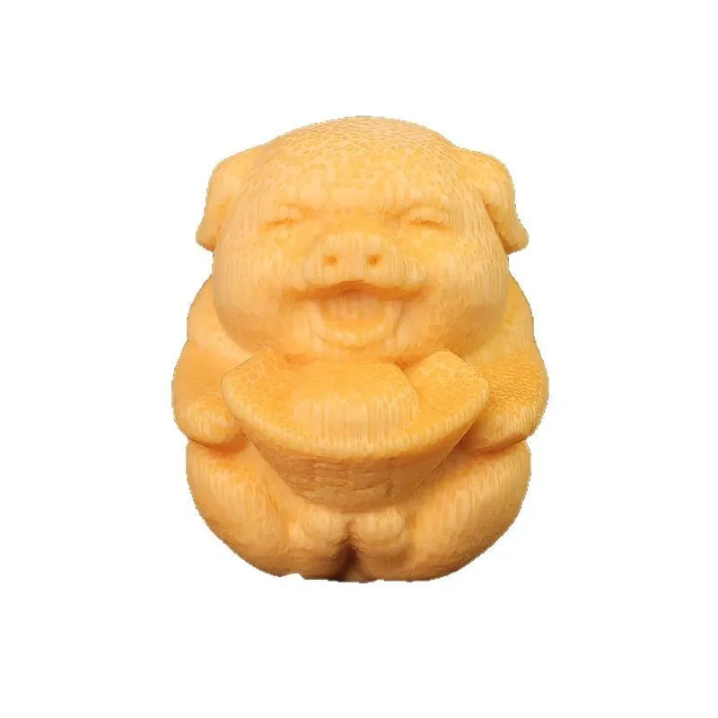 Solid bamboo Fulu pig carving ornament measuring 4cm tall with 3.5cm diameter in cute style