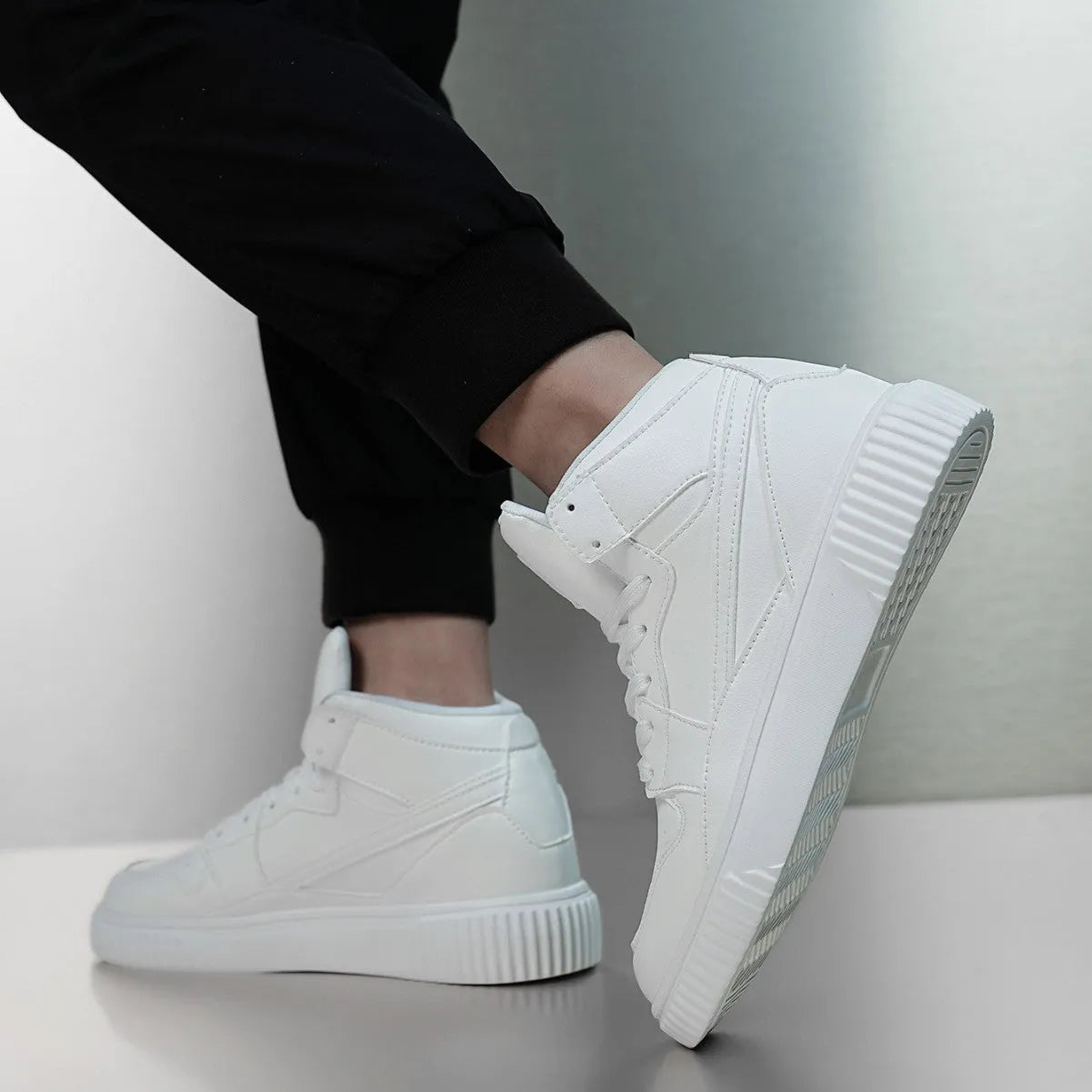 Men's solid white casual shoes with round toe and microfiber upper for autumn and winter