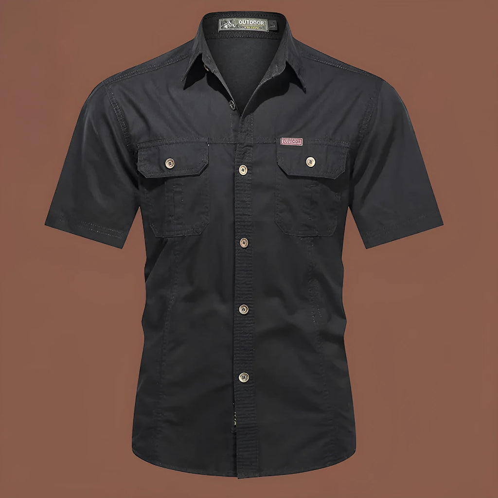 Men's loose cotton cardigan work shirt in short sleeve style with non-ironing treatment