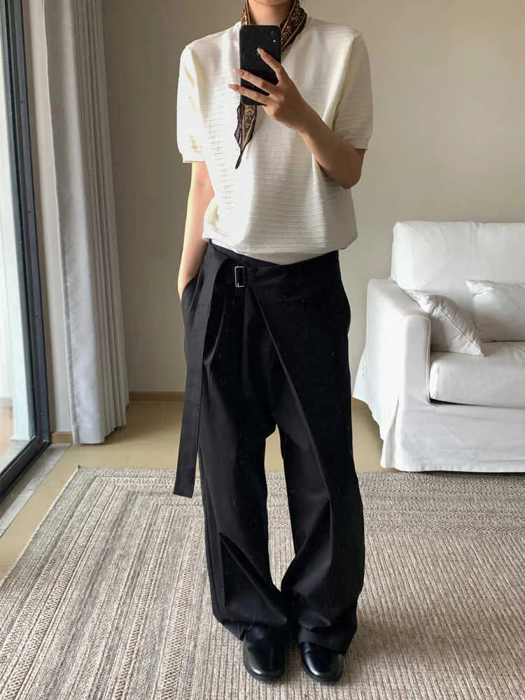 Black straight-leg trousers with adjustable waist and single pleat detail in Tencel cotton fabric