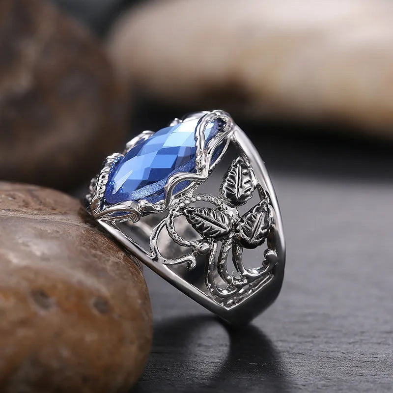 Women's horse eye-shaped blue crystal alloy ring geometric jewellery