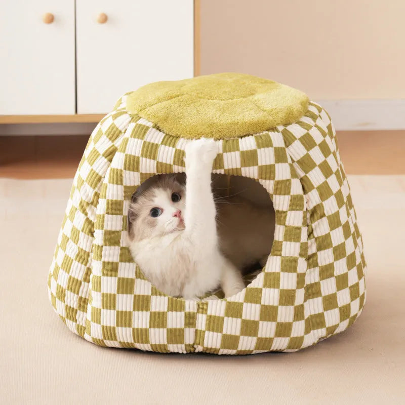 Warm closed cat and small dog house, 48 x 48 x 33 cm, drawing flannel and PP cotton, green or pink