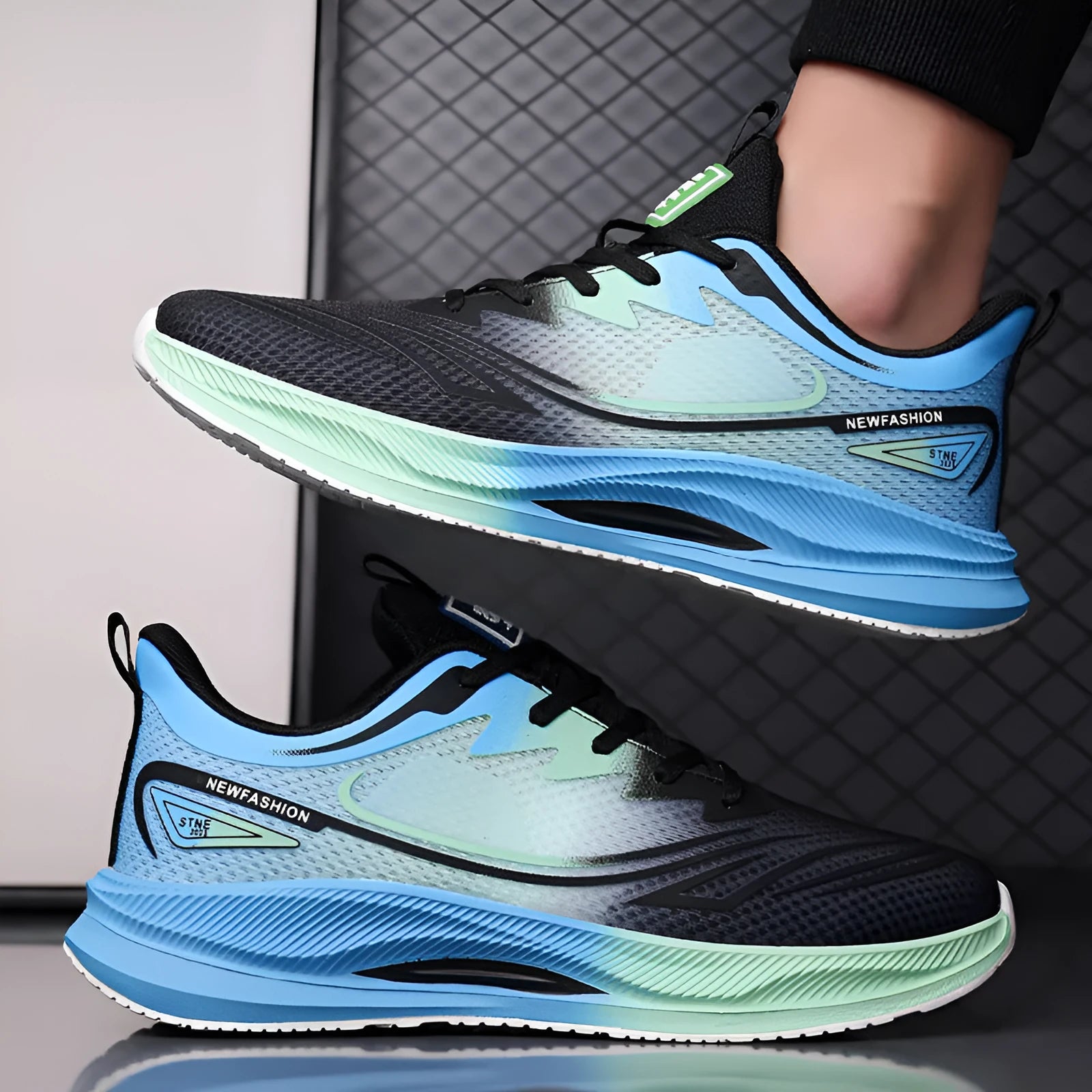 Men's low-top casual shoes in woven mesh with round toe and rubber sole, shown in grey green colour.