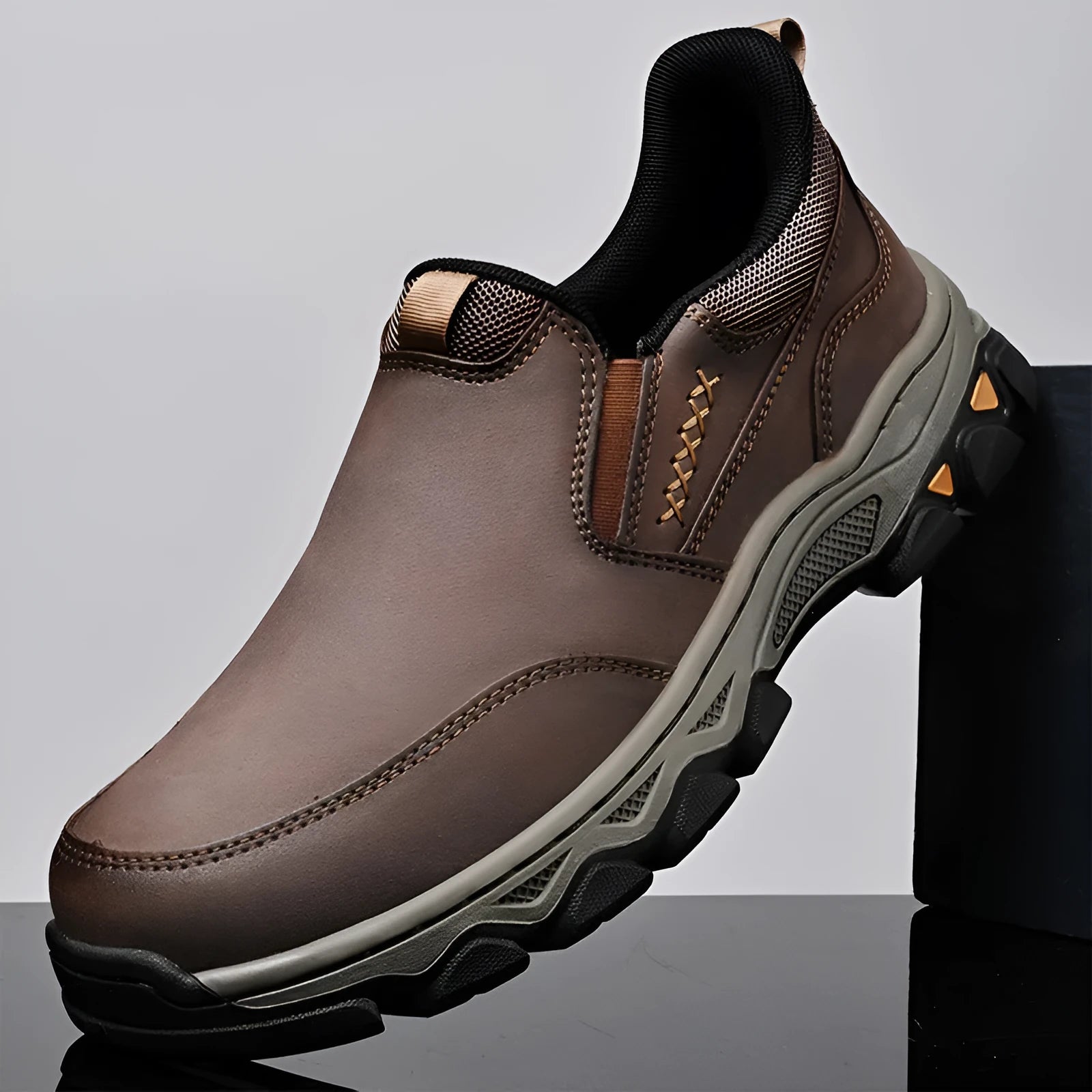 Men's casual round-toe shoes in dark brown colour with PU upper and wear-resistant rubber sole