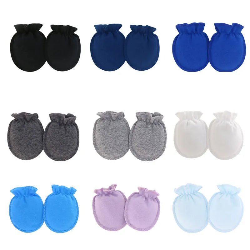 Baby anti-scratch mittens in multiple colours and pure cotton patterns, one pair.
