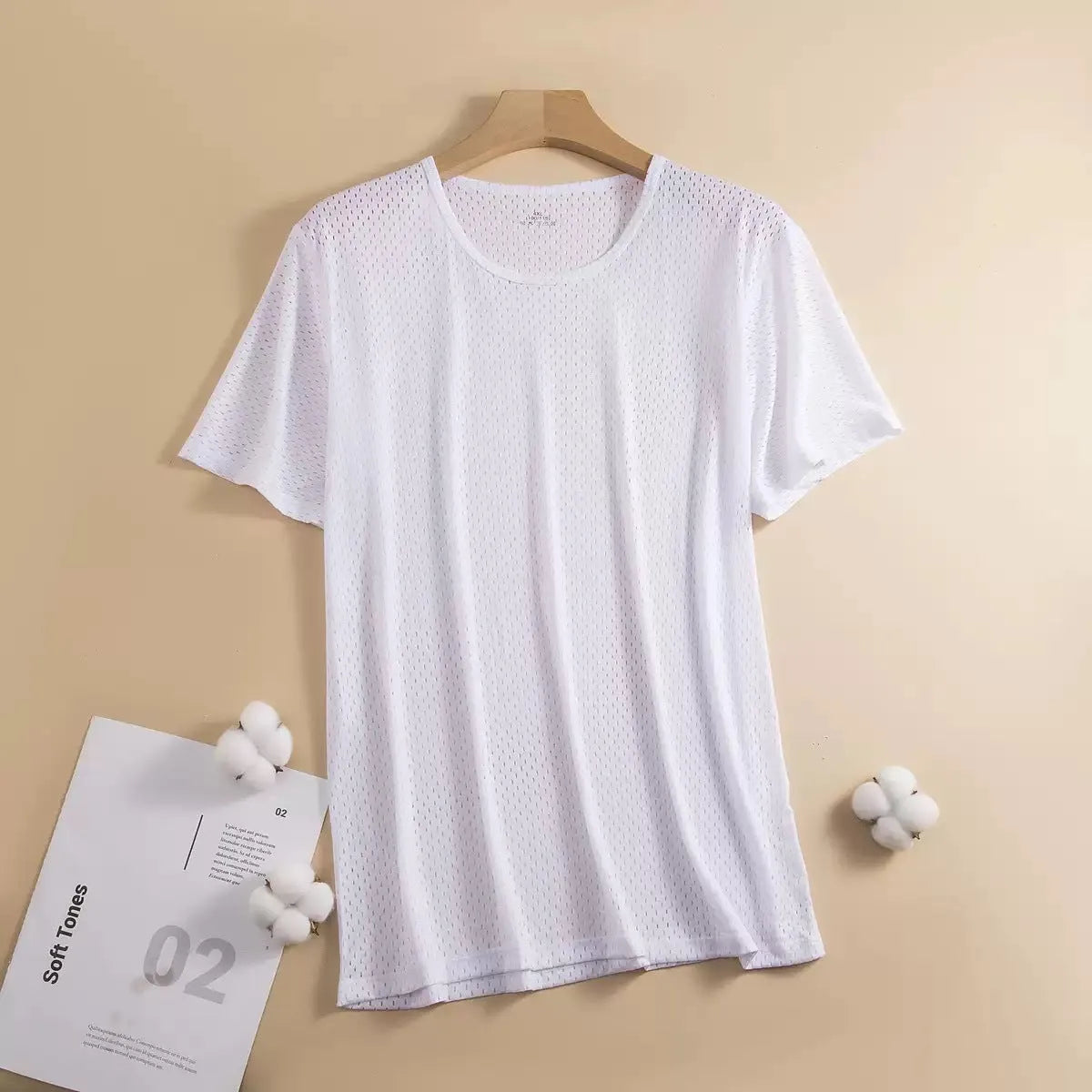 Men's ice silk short sleeve T-shirt in solid colours with crew neck and loose fit