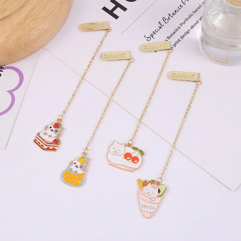 Jane Key Foodie Cute Pet Cat metal pendant bookmark in Strawberry Cake Cat design on a 3.8x18.3cm card.