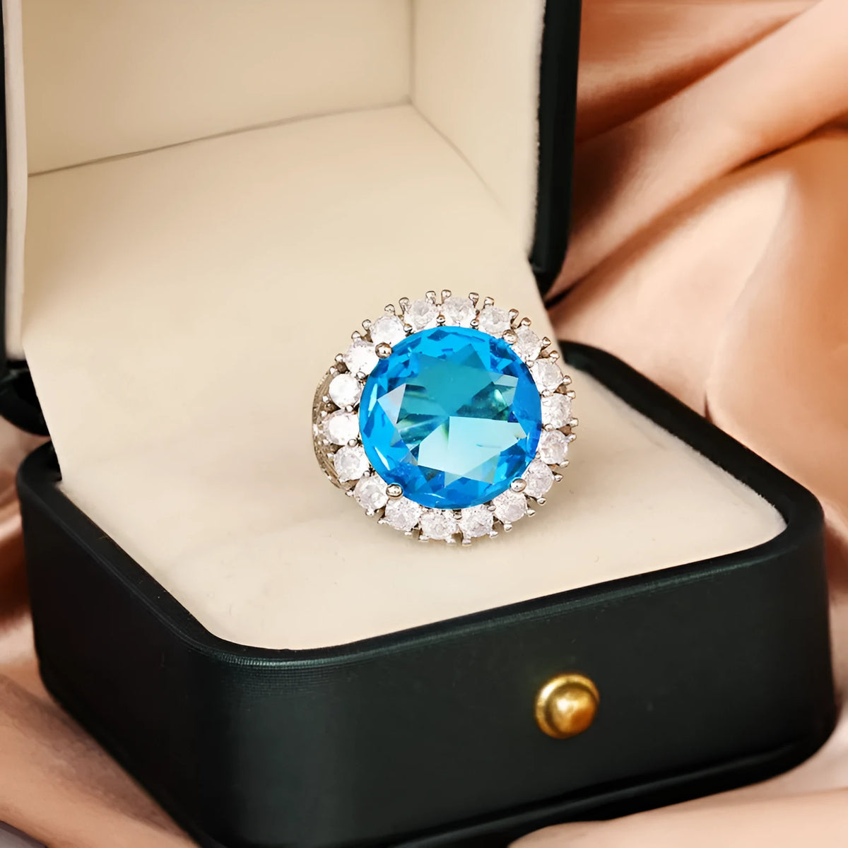 Italian Court Retro Hollow Female Ring in brass white steel showing hollow band design