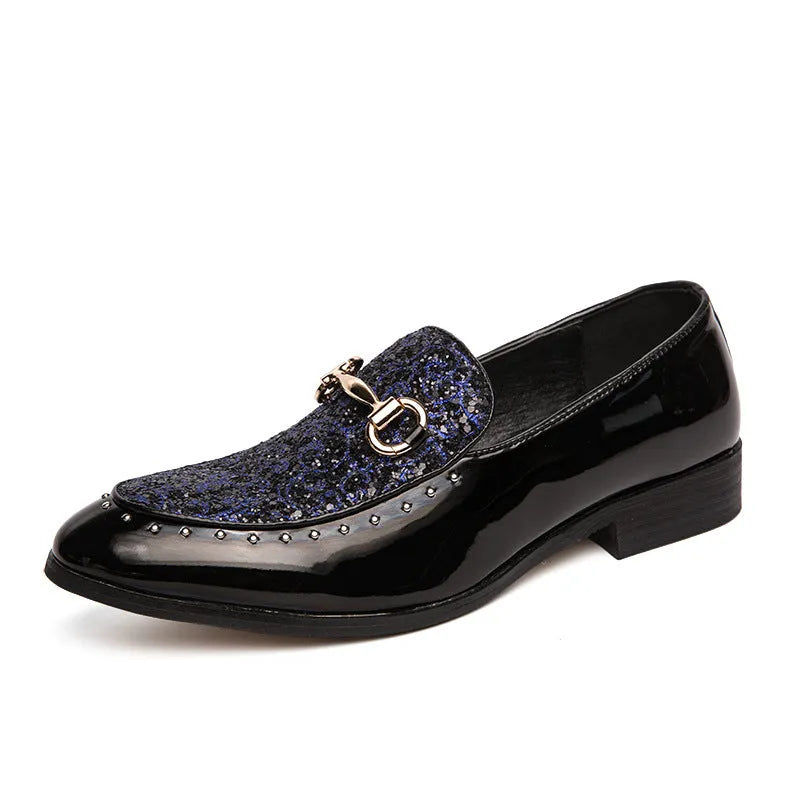 British casual men's shoes in solid colour with microfiber upper and mid heel, available in multiple shades