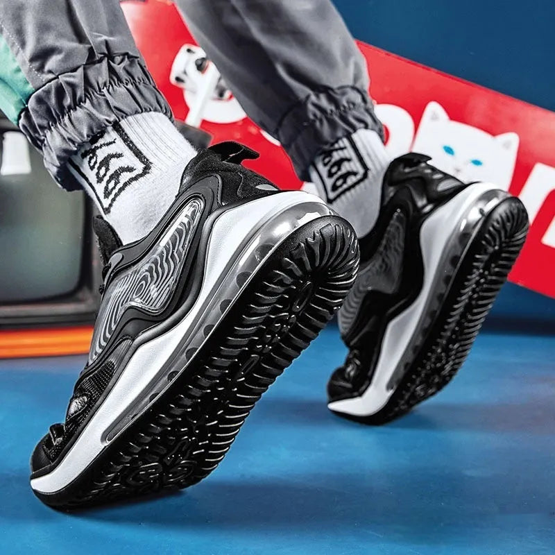 Men's air cushion summer shoes in Space Black with breathable mesh upper and rubber sole