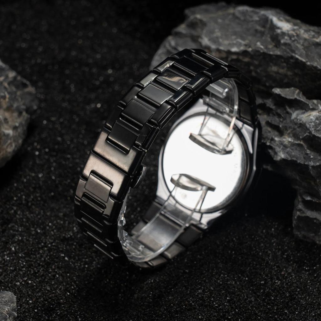 Men's stainless steel quartz watch with business style design in black and silver colour options
