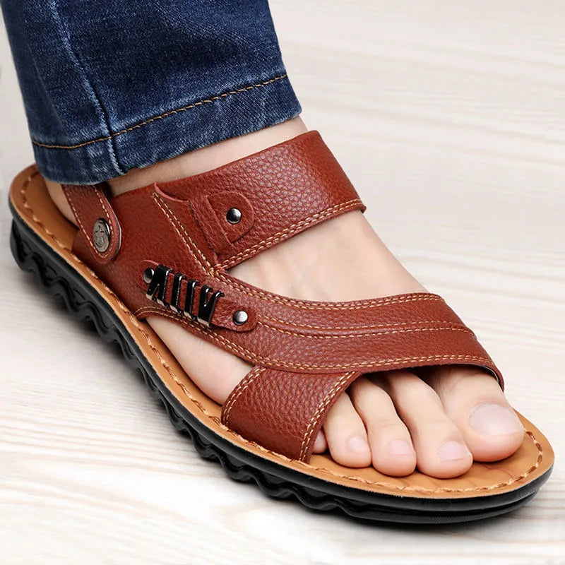 Men's first layer cowhide non-slip beach sandals with open toe in brown colour