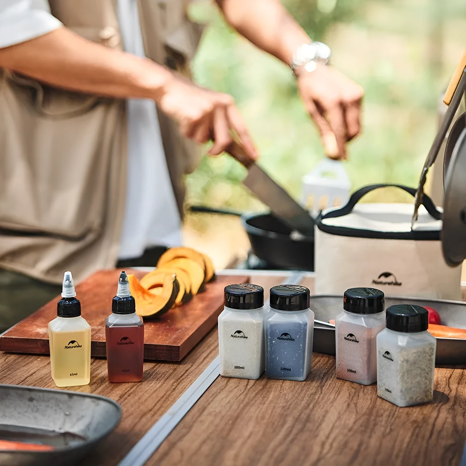 Naturehike six-piece portable seasoning bottle set with PP plastic construction