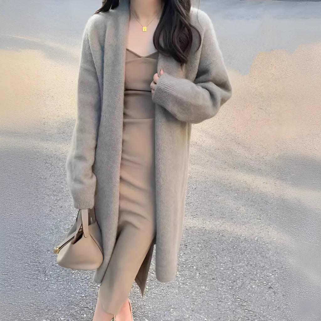 Women's medium length knitted cardigan with V-neck and long sleeves in five colour options