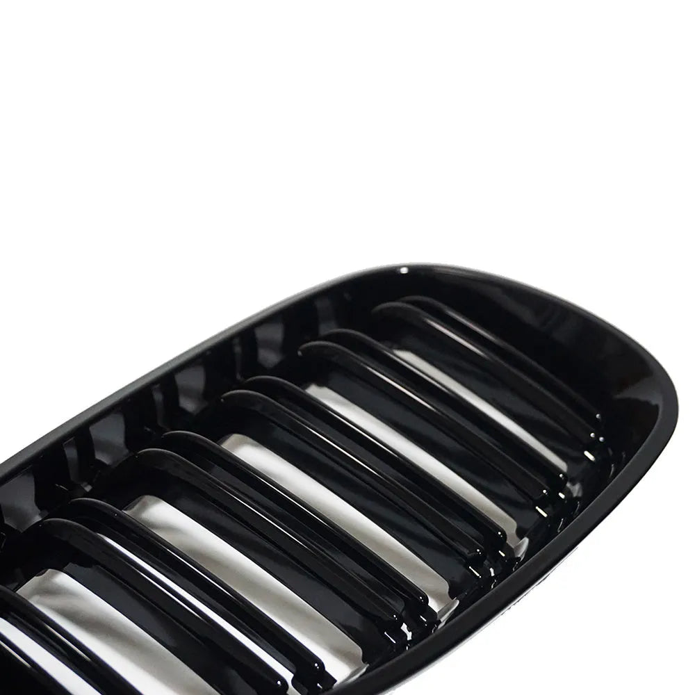 BMW 5-Series front grille with carbon fibre pattern finish for E39 E60 E66 models