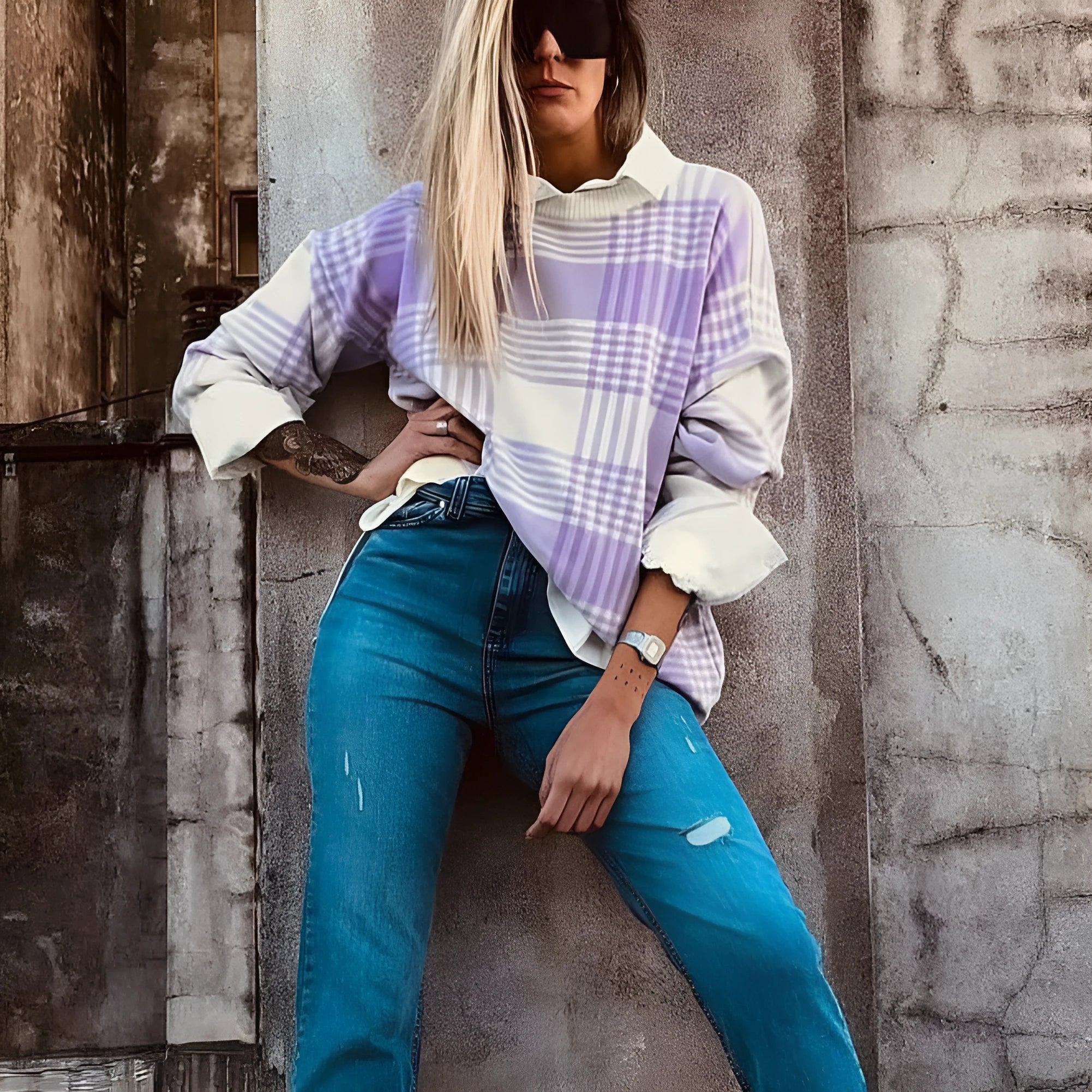 Loose lilac plaid print women's sweater with long sleeves and ribbed trim